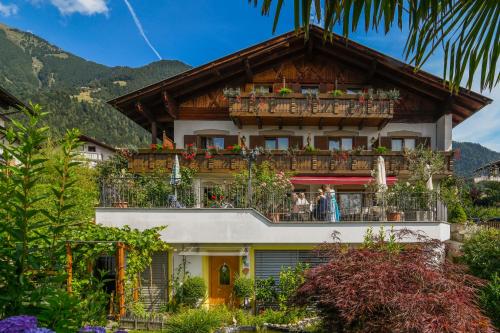  Garni Stübele, Dorf Tirol bei Pfelders