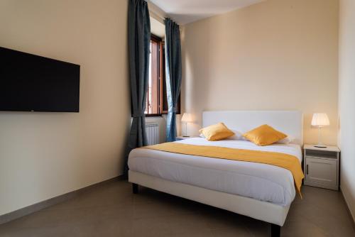 Minerva Monks Inn - image 10