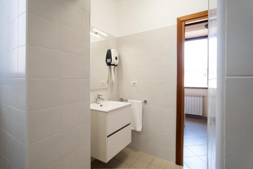 Minerva Monks Inn - image 9