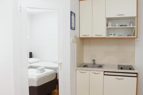 Mito Rooms and Apartments - main image