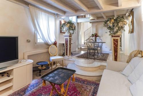 Sabrina's Home - image 4