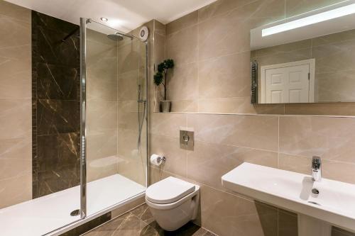 The Lodge @ Carus Green - image 10