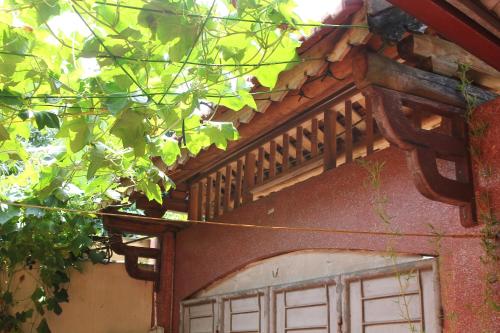 Balcony/terrace, Chicken's house- Đuong Lam Homestay in Son Tay