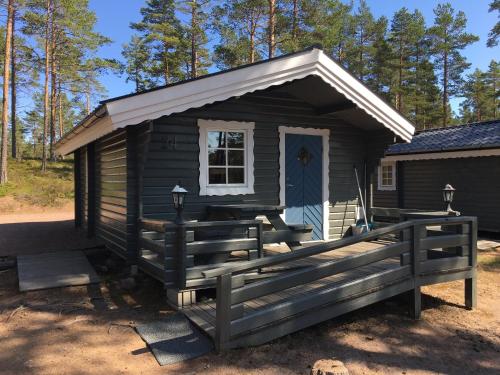 One-Bedroom Cottage with Private Bathroom