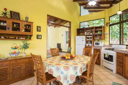 Kitchen, Kiskadee Casa in Quepos
