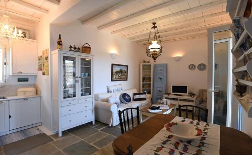 Tinos Traditional Sea Side Villa