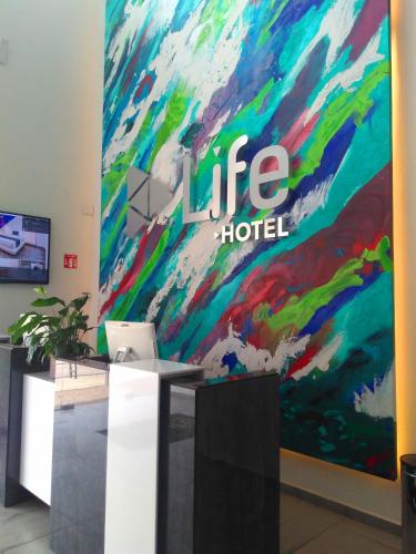 Life Hotel