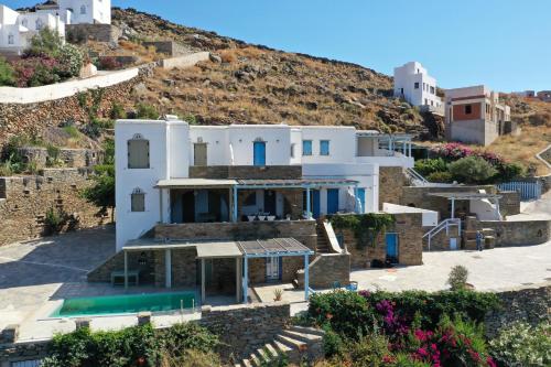 Tinos Traditional Sea Side Villa