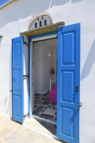 Tinos Traditional Sea Side Villa