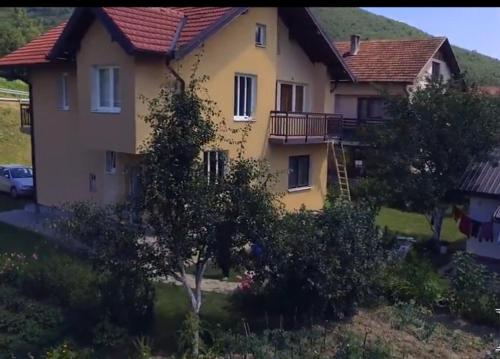 Garden house Pazaric