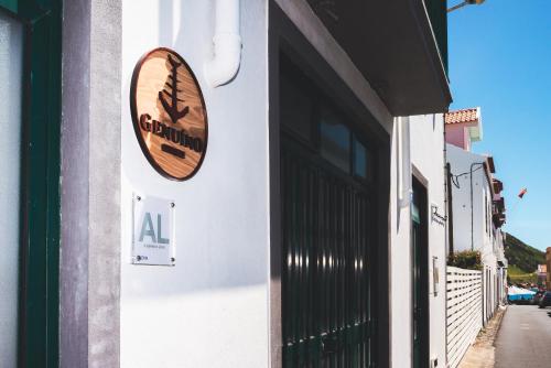  Genuino House in Horta