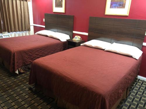 Whittier Travel Inn – Whittier, CA