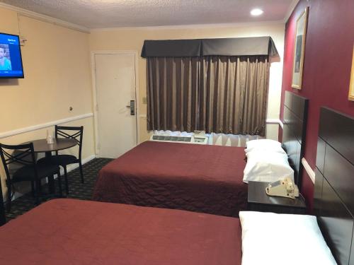 Whittier Travel Inn – Whittier, CA