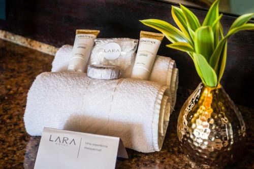 Lara Hotel Set in a prime location of Aquiraz, Hotel Lara puts everything the city has to offer just outside your doorstep. The hotel offers a high standard of service and amenities to suit the individual needs 
