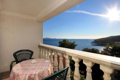  Apartments with WiFi Zavalatica, Korcula - 9144, Pension in Čara