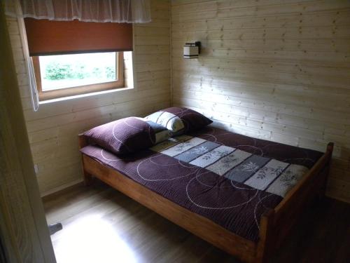 2 bedrooms, 3 beds