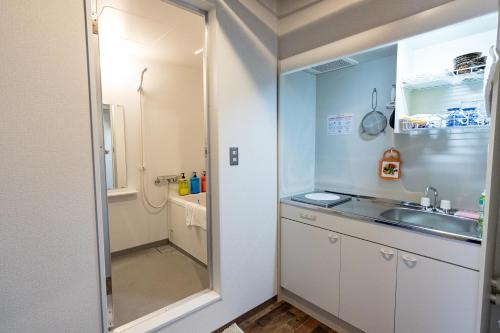 ห้องน้ำ, บ้านเดี่ยว 1 ห้องนอน 1 ห้องน้ำส่วนตัว ขนาด 54 ตร.ม. – ซัปโปโร (Clover Sapporo (Room for 6 pax) Family Room) near พิพิธภัณฑ์เบียร์ ซัปโปโร