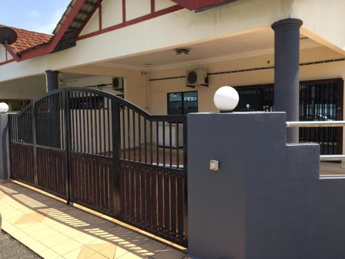 Homestay Di Permatang Badak Kuantan