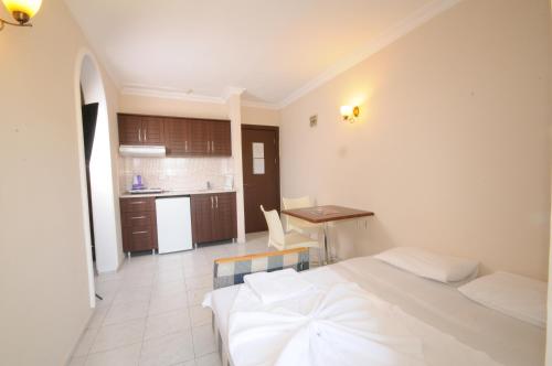 Ozturk Apart Hotel - main image