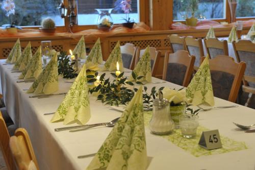 Restaurant, Land-gut-Hotel Gasthof Waldschanke in Altfraunhofen