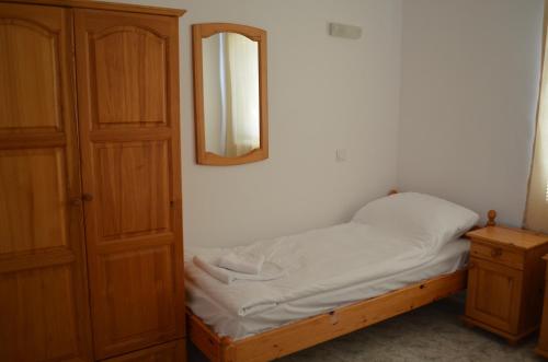 Two-Bedroom Apartment image 4