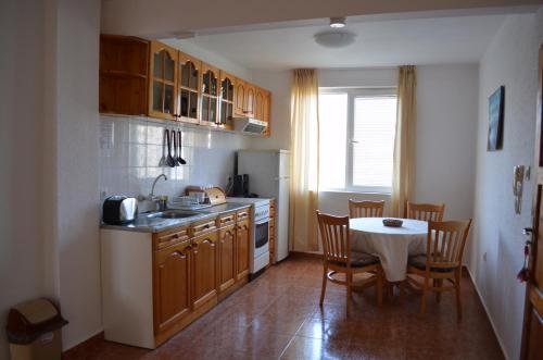Two-Bedroom Apartment room in Bravo 1 Home George