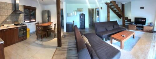 Casa Equinox