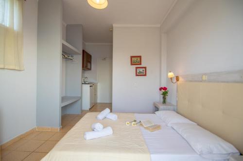 Agoulos Beach Hotel - image 5