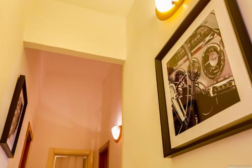 Gordon's Apartment - image 13