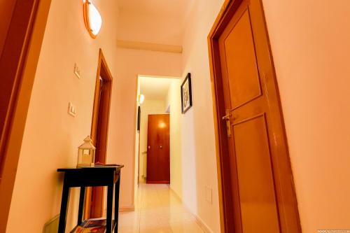 Gordon's Apartment - image 11