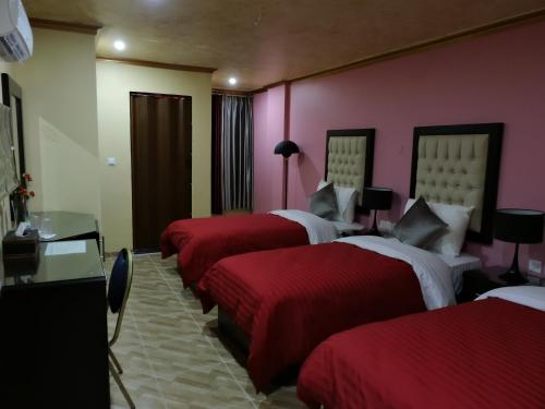 room detail thumbnail 0