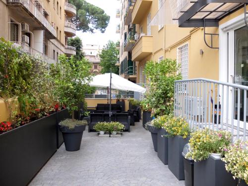 ASTORIA GOLDEN GATE – Rome