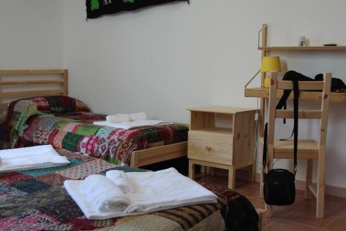 room detail thumbnail 2