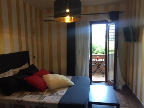Luxury Triple Room image 3