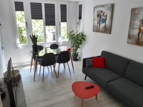  Apartamento Somosierra a 5 minutos del centro histórico para 7 personas in Logroño