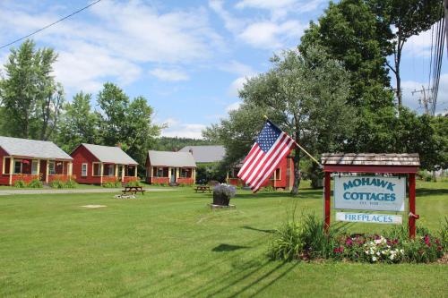 Mohawk Cottages