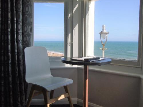 Létesítmények, Legends Hotel in Brighton