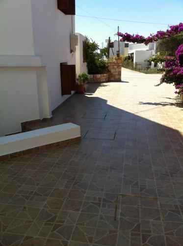 ทางเข้า, Vythos in เกาะมีลอส