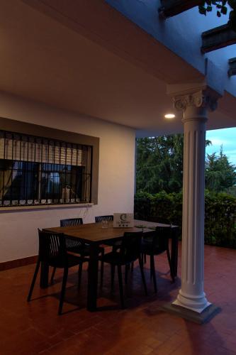 La Berruca Casa Rural Malpartida de Cáceres (La Berruca Casa Rural Malpartida de Caceres) in 卡塞雷斯馬爾帕蒂達