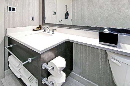 King Suite with Hot Tub