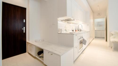 White Apartments with AC by Kovee, Bratislava (Foto 8)