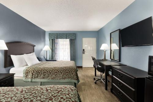 Days Inn by Wyndham Weldon Roanoke Rapids