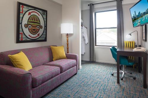 Double Suite with Two Double Beds image 6