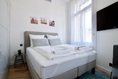  Standard Apartment by Hi5 - Anker 1 in Budapest