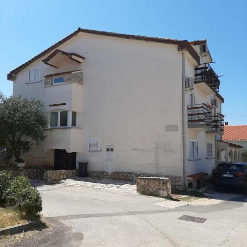 Apartments with a parking space Novalja Pag - 210 - image 2