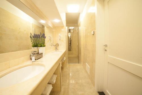 210626477 Roccamonfina Palace Hotel