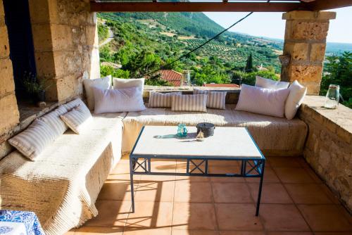  Petromanos, a unique place with dreamy sunsets! in Xirokámbos