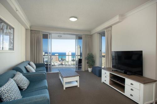 Chevron Renaissance - Private Apartments - Hosted by Coastal Letting Co. - image 5
