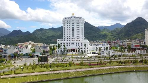 Hoang Nham Luxury Hotel in Lai Chau