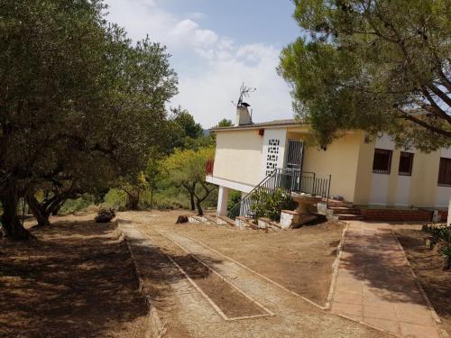  Tarragona. Arboset. Paz entre mar y montaña. A solo 15 minutos de la playa in Vilanova de Escornalbou